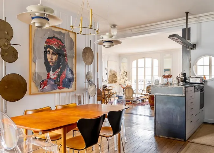 Veeve - Impressions Of The Eiffel Tower Apartment Paris